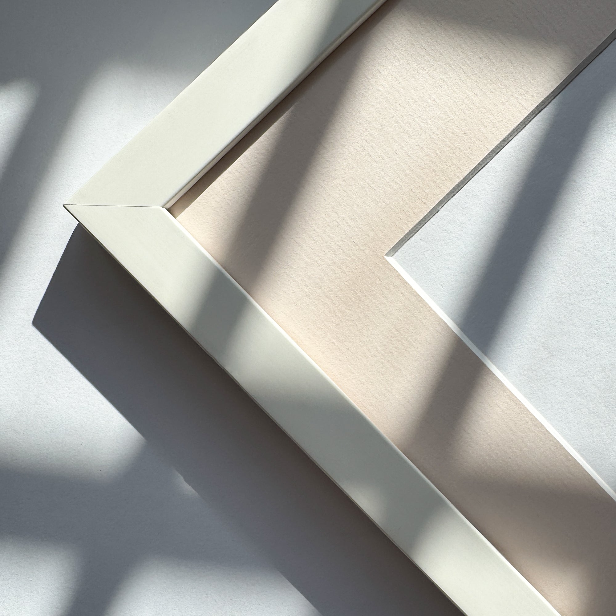 Hvid træramme – Smal (15 mm) – A3 (30x42 cm)