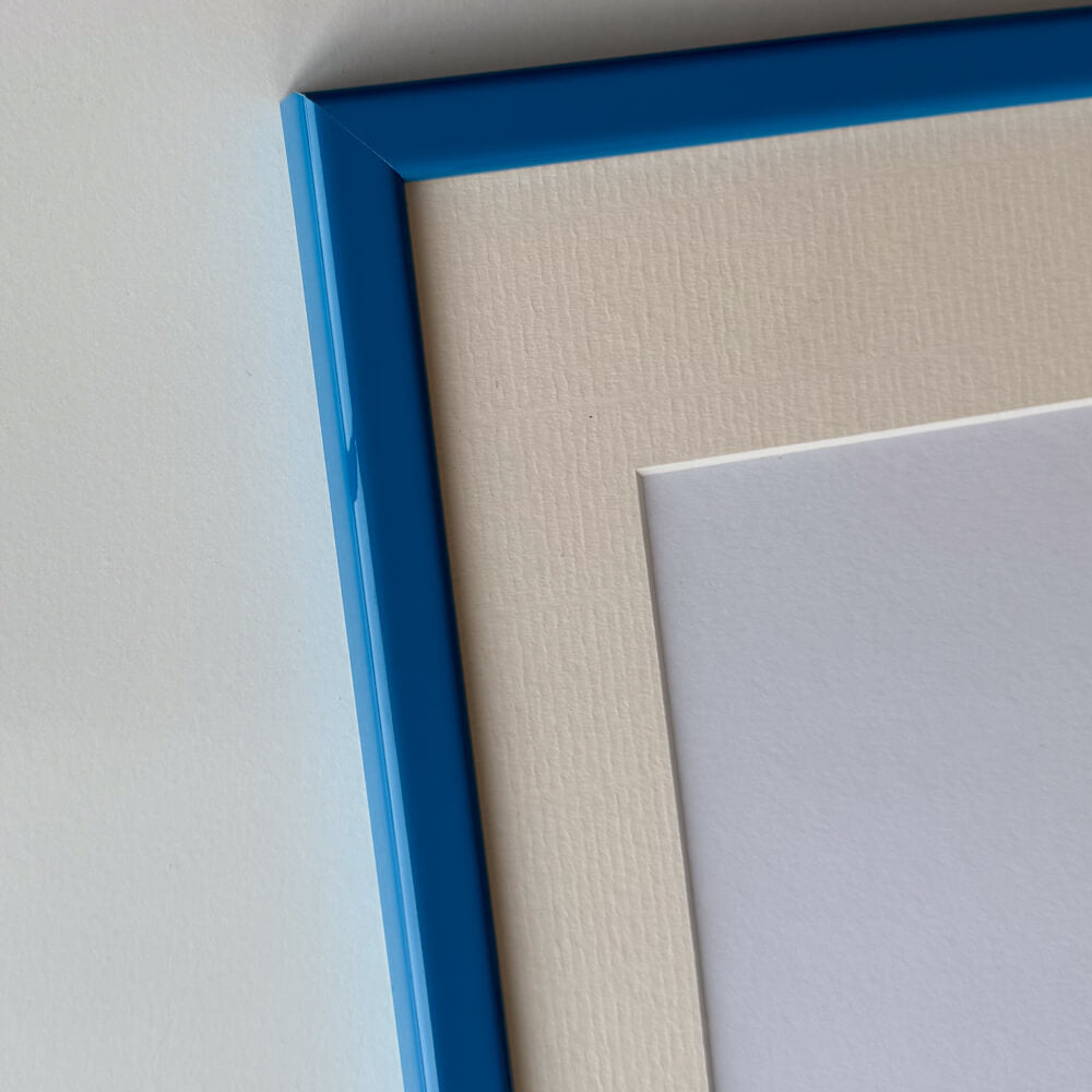 Blå blank træramme – Smal (14 mm) – 50x60 cm