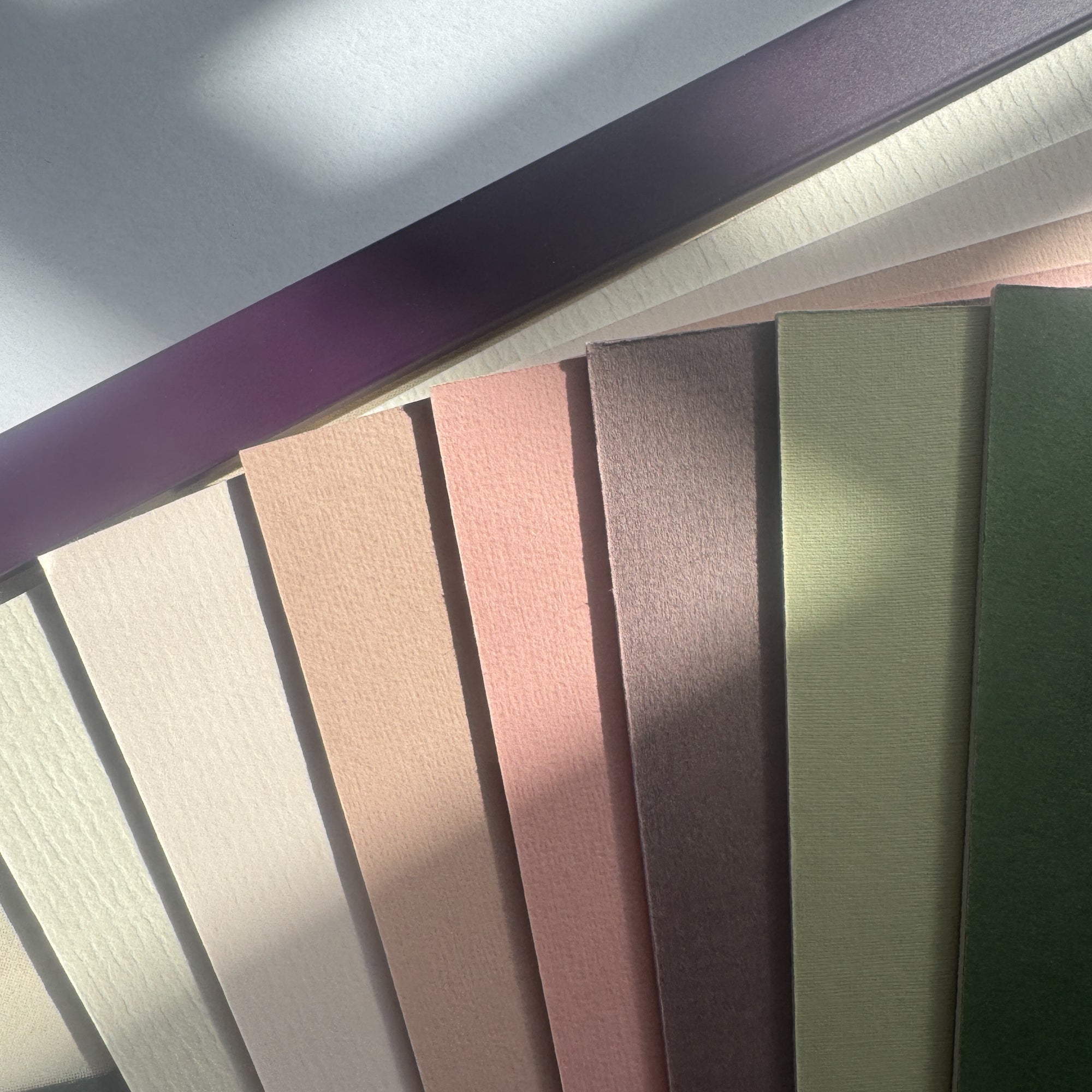 Lilla mat træramme – Smal (15 mm) – A3 (30x42 cm)