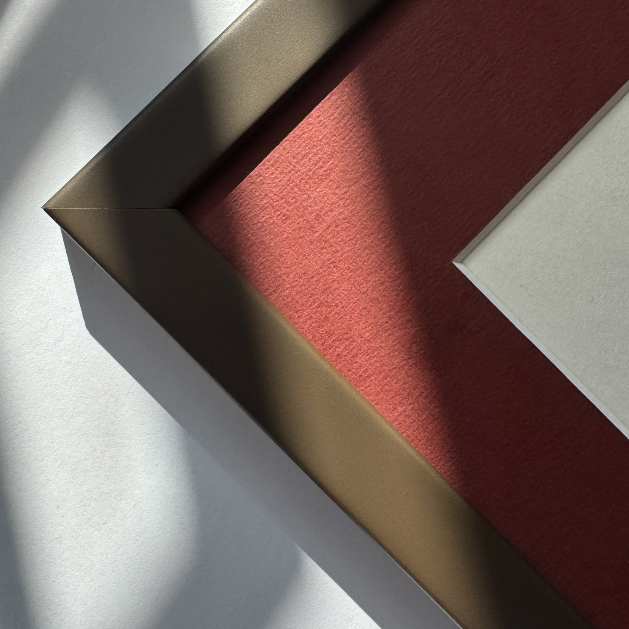 Brun mat træramme - Smal (15 mm) - Specialmål