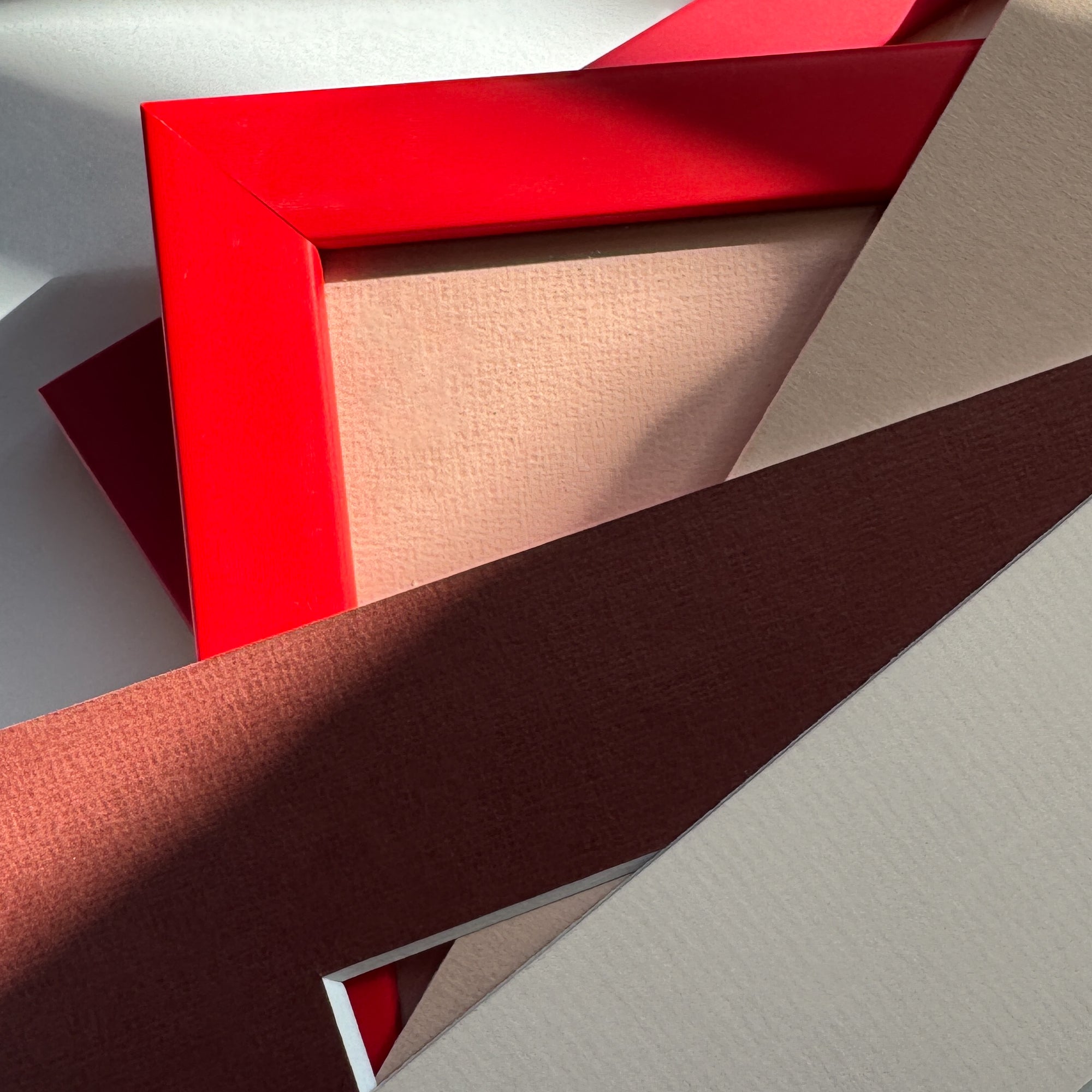 Rød mat træramme – Smal (15 mm) – A2 (42x59,4 cm)