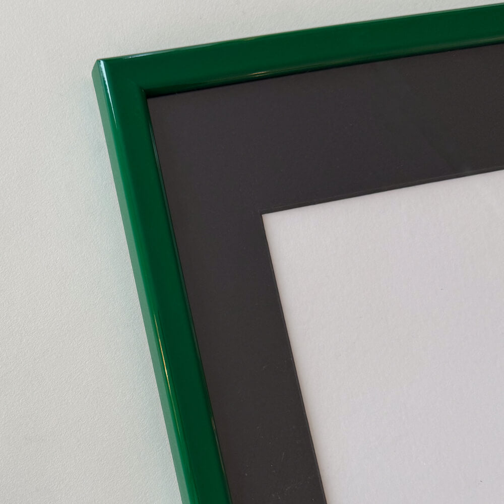 Grøn blank træramme – Smal (13 mm) – 40x50 cm