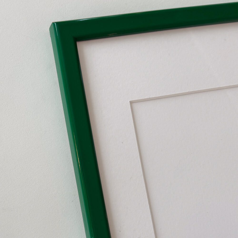 Grøn blank træramme – Smal (13 mm) – 40x50 cm