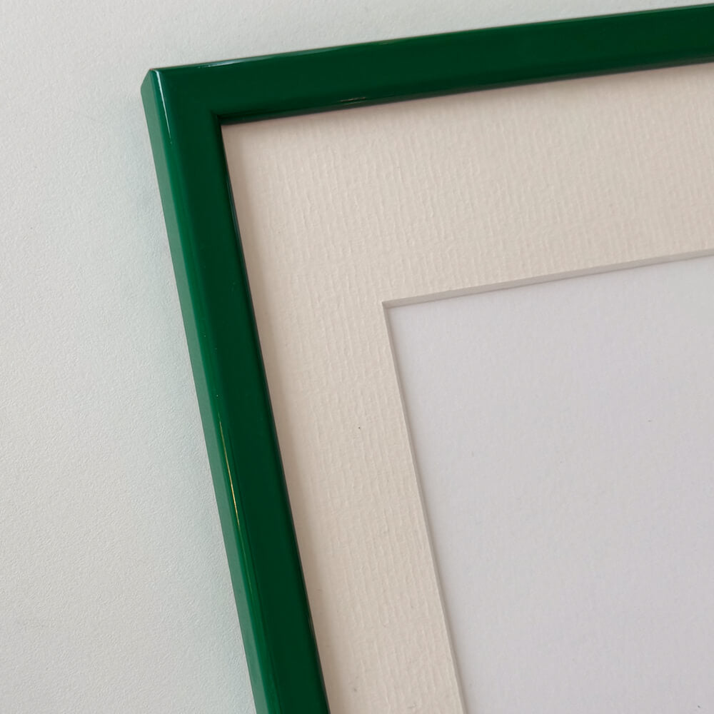 Grøn blank træramme – Smal (13 mm) – 40x50 cm