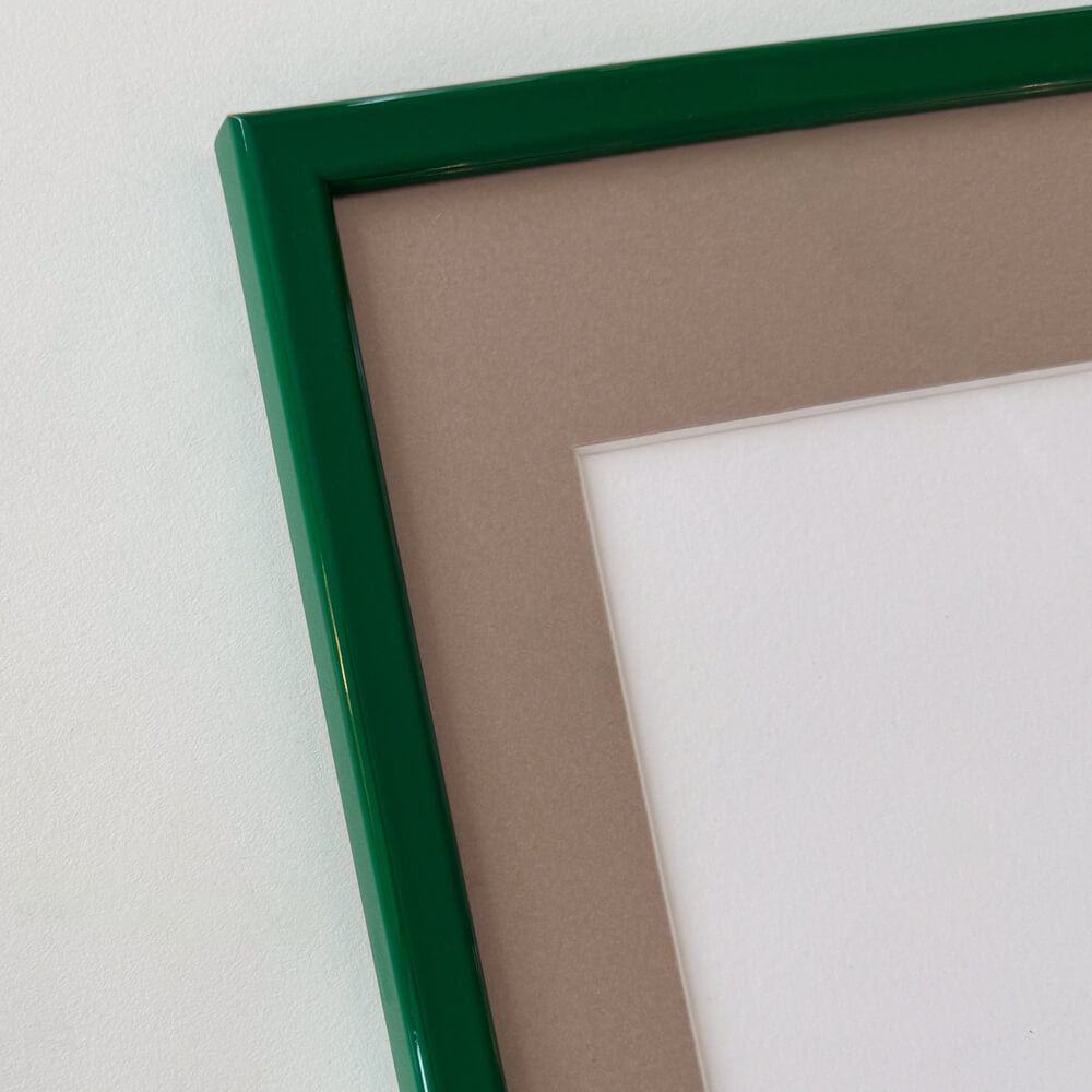 Grøn blank træramme – Smal (13 mm) – 40x50 cm