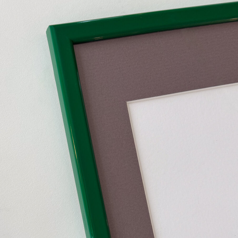 Grøn blank træramme – Smal (13 mm) – 40x50 cm