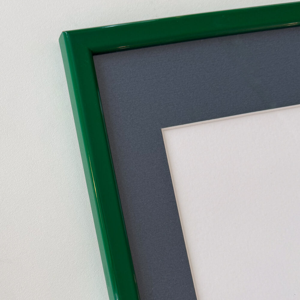 Grøn blank træramme – Smal (13 mm) – 40x50 cm