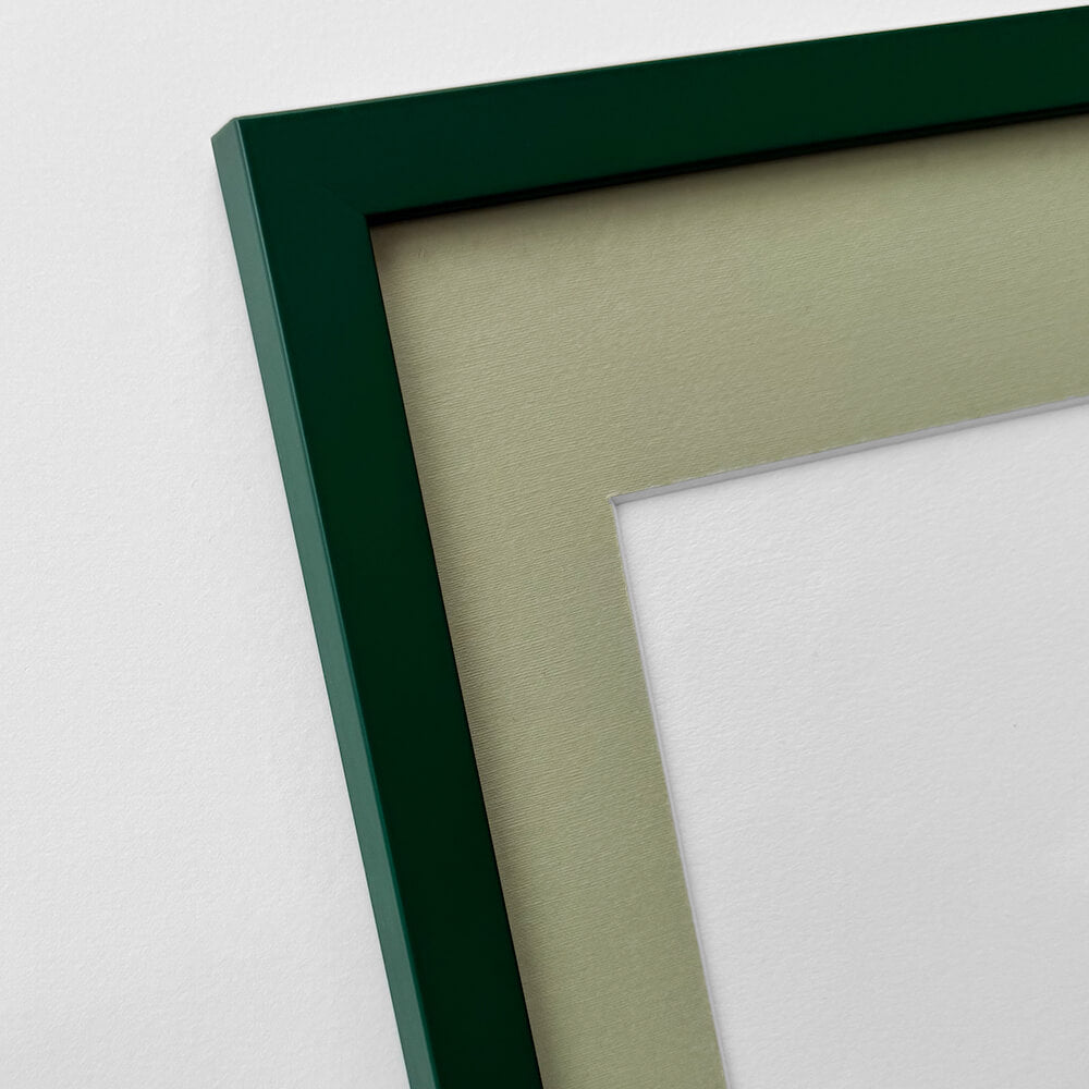 Mørk grøn mat træramme – Smal (15 mm) – 40x50 cm