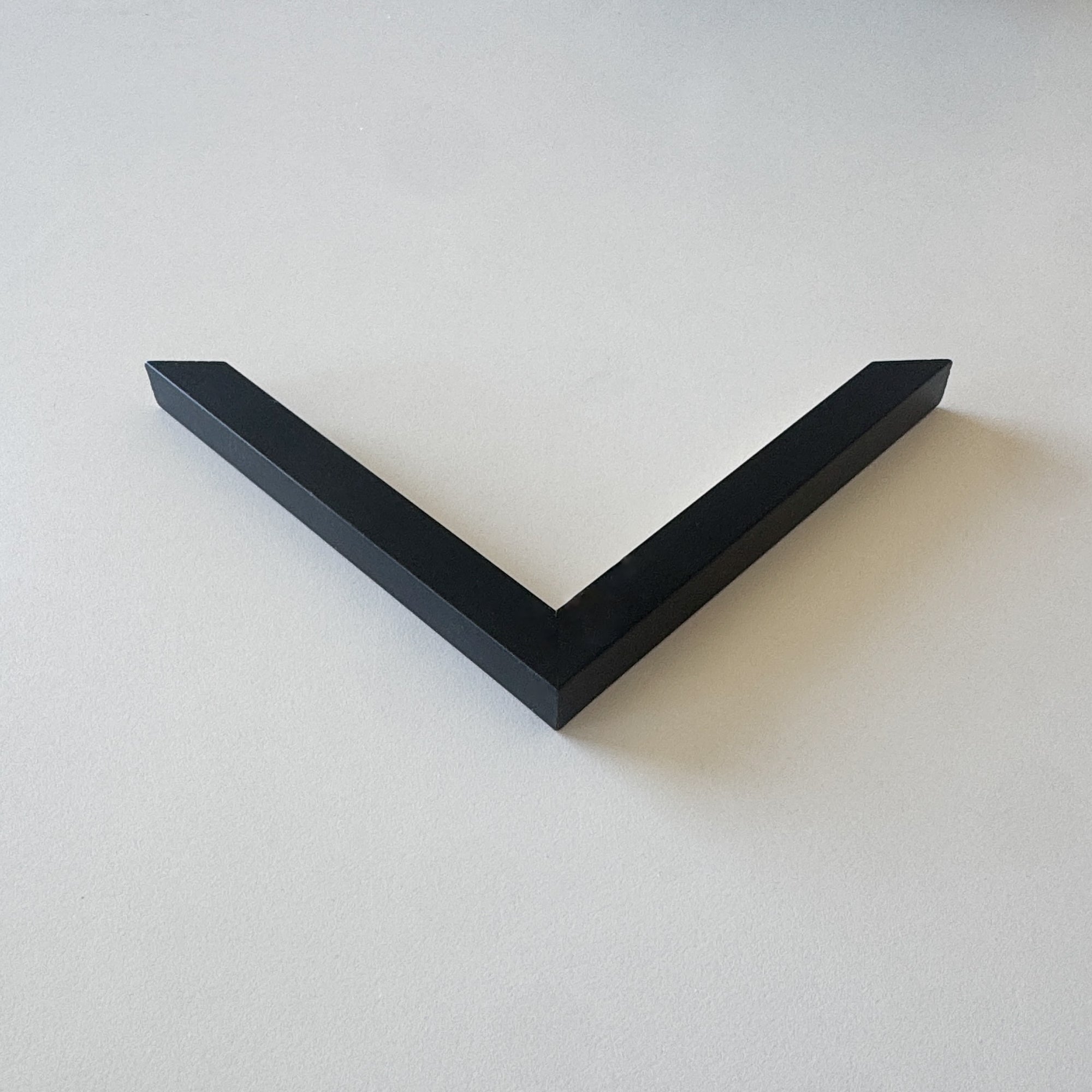 Hjørneprøve: Sort træramme - Smal (15x15 mm)