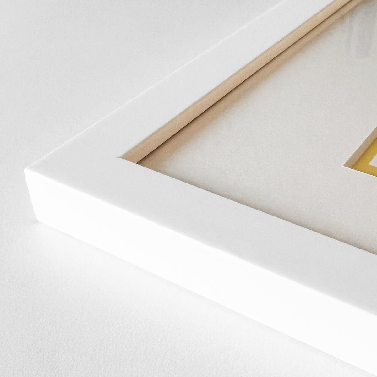 Hvid træramme - Smal (15 mm)