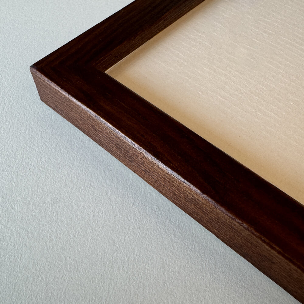 Mørk træramme – Smal (10 mm) – A2 (42x59,4 cm)