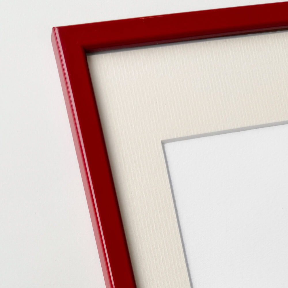 Mørk rød blank træramme - Smal (13 mm) - 50x70 cm