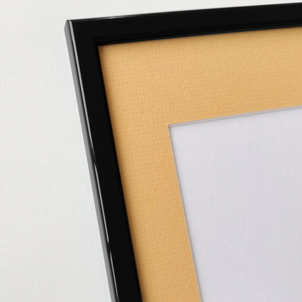 Sort blank træramme - Smal (13 mm) - 50x70 cm