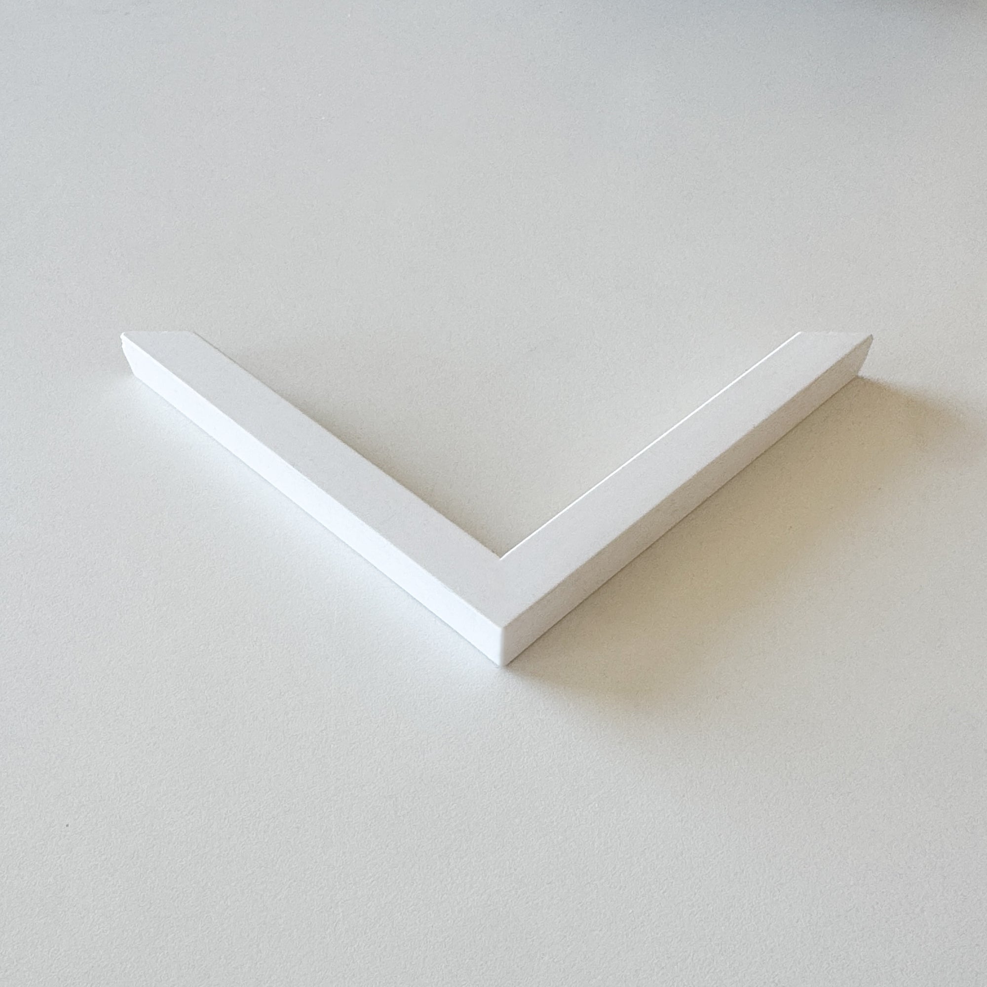Hjørneprøve: Hvid træramme - Smal (15x15 mm)