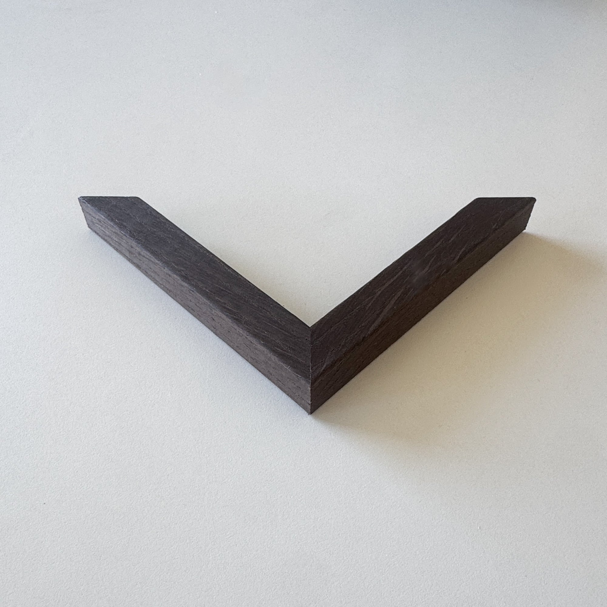 Hjørneprøve: Mørk røget eg træramme - Bred (20x20 mm)