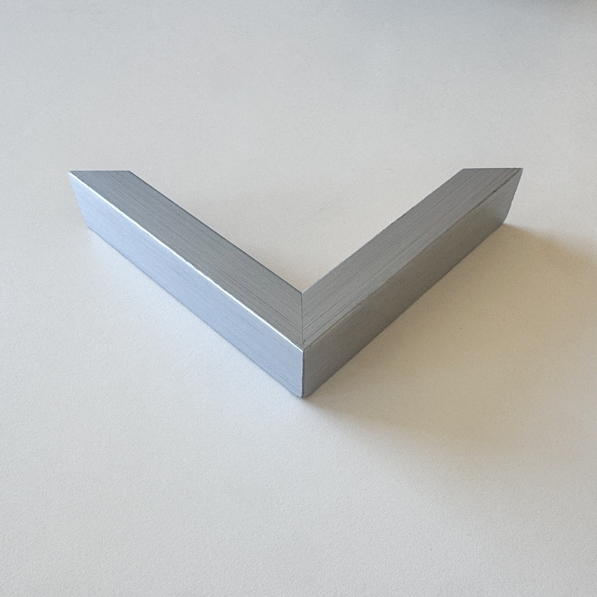 Hjørneprøve: Sølv træramme - Bred (20x30 mm)