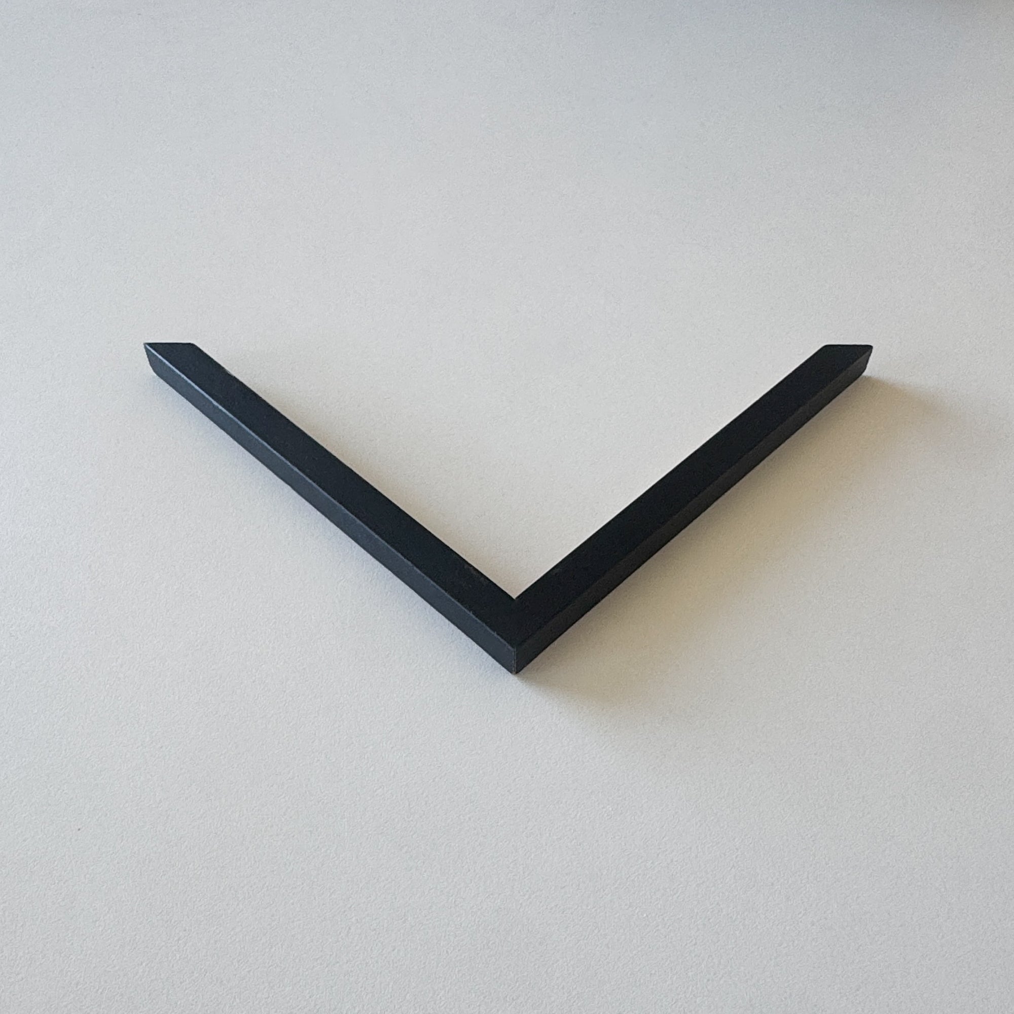 Hjørneprøve: Sort træramme - Smal (10x10 mm)